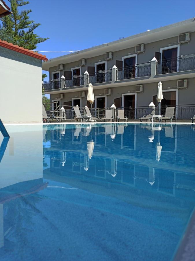 Aparthotel Dionisos Apts By Estia 3*