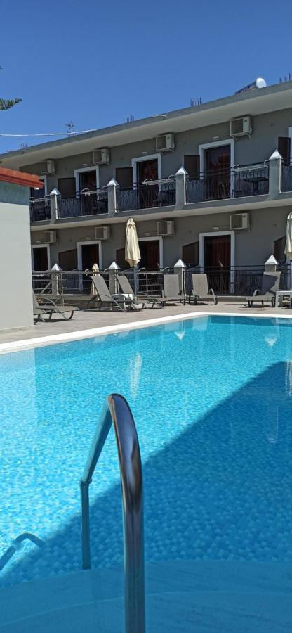 Dionisos Apts By Estia