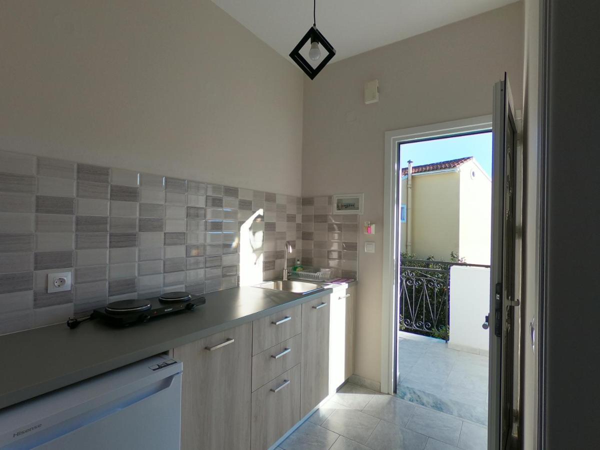 Aparthotel Dionisos Apts By Estia