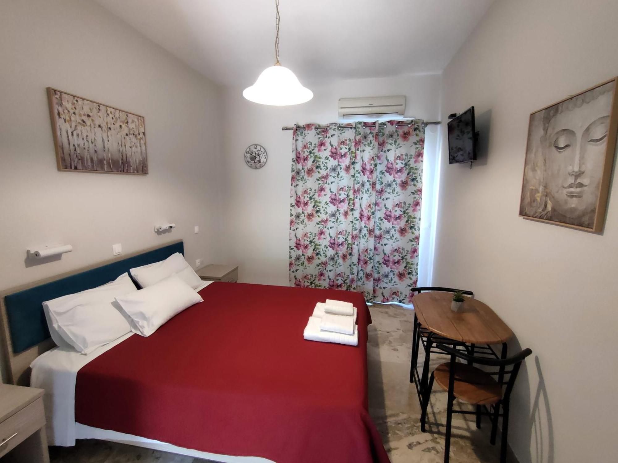 Dionisos Apts By Estia 3*